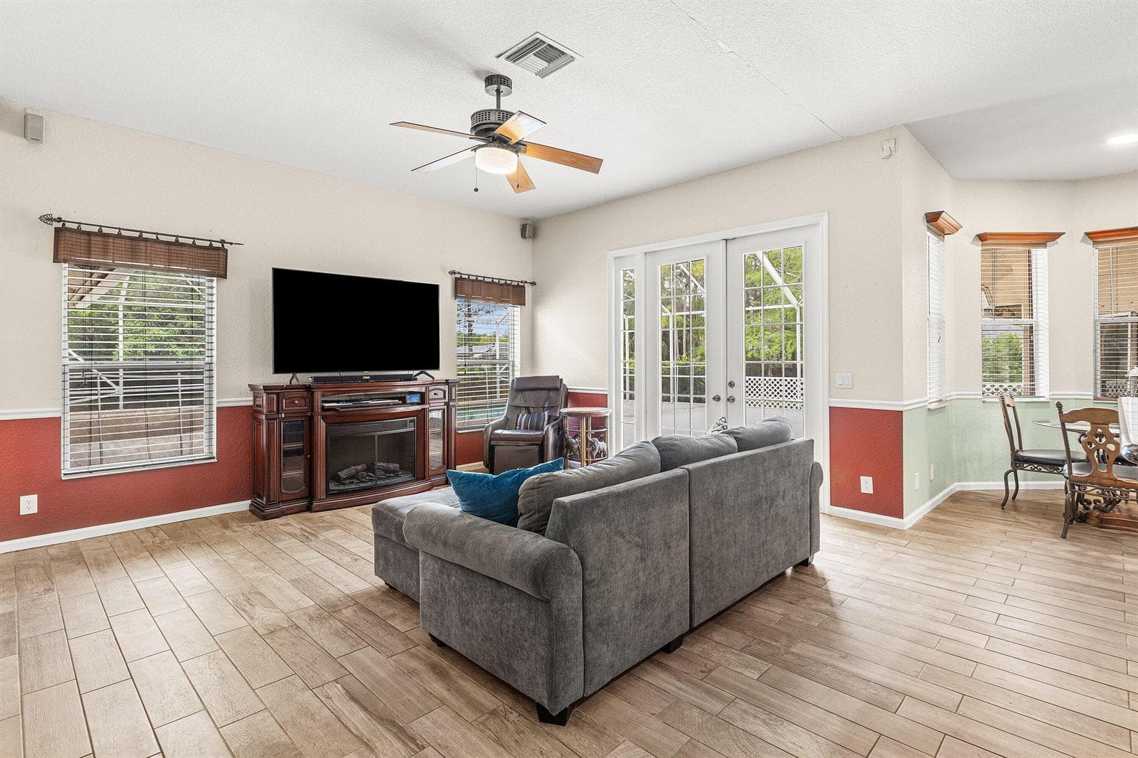 16304 68th Street N photo 24
