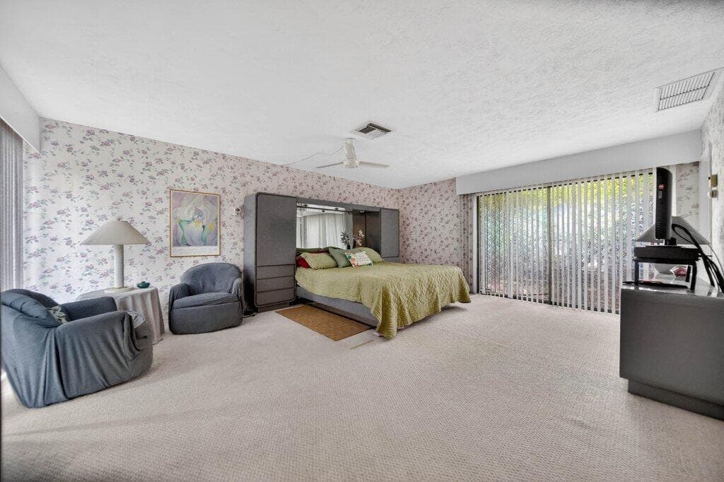 1272 SW Evergreen Lane photo 11