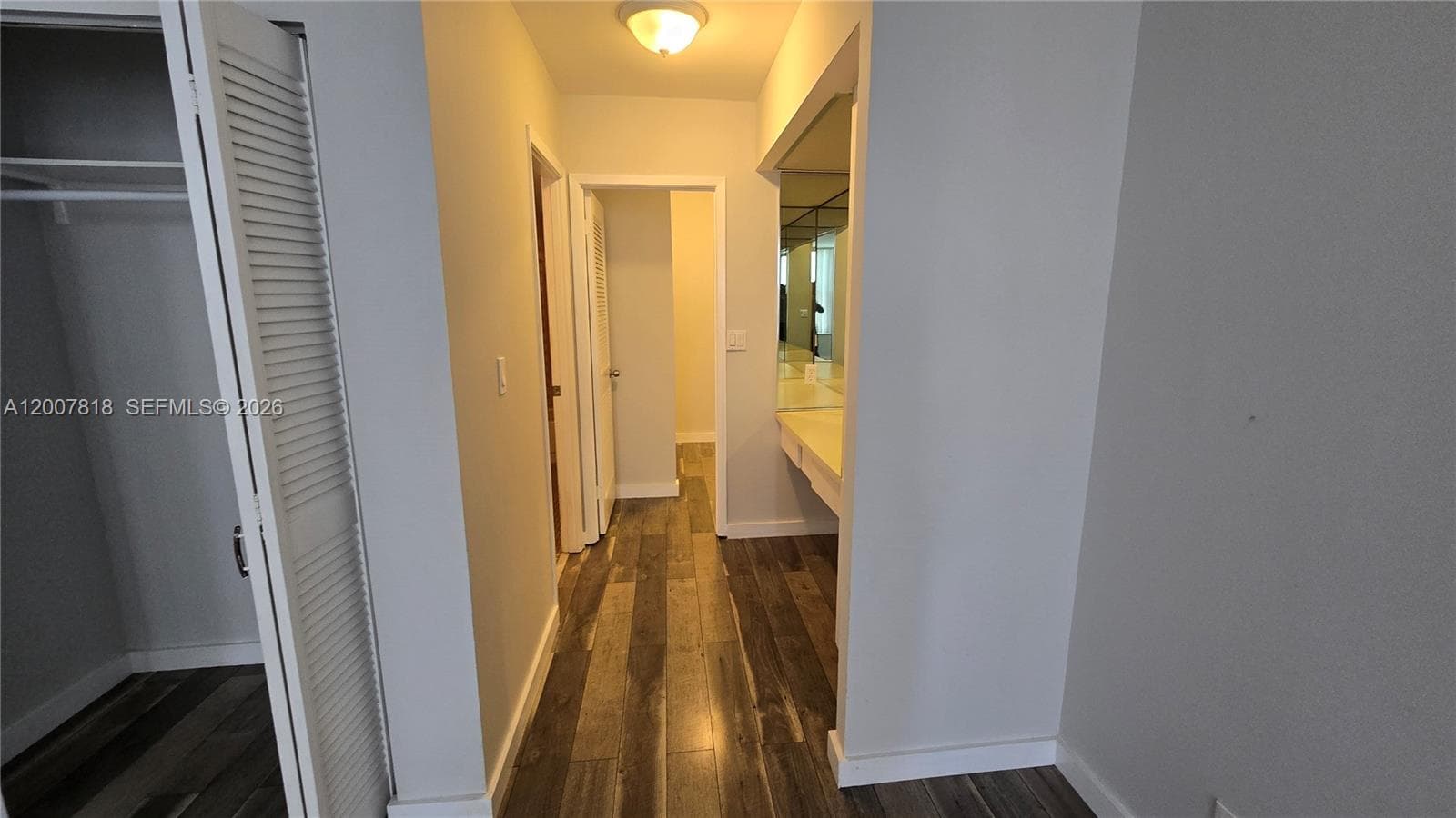 2500 Parkview Dr 2317 photo 23