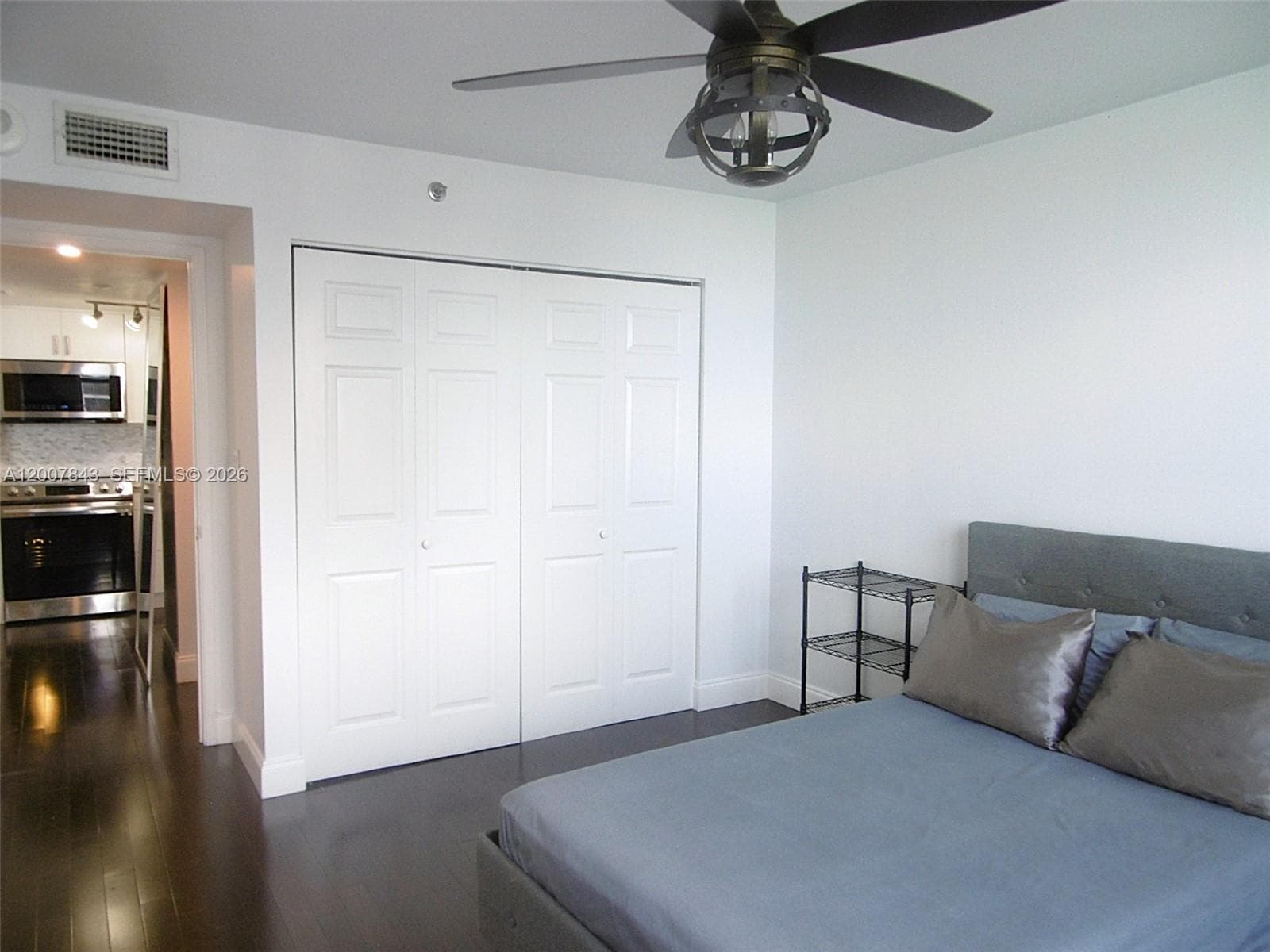 770 Claughton Island Dr 2011 photo 23