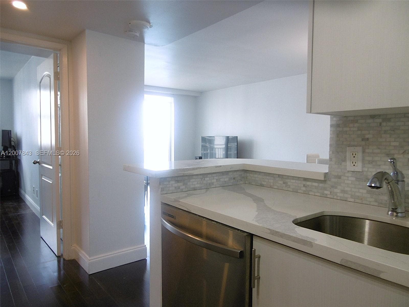 770 Claughton Island Dr 2011 photo 22