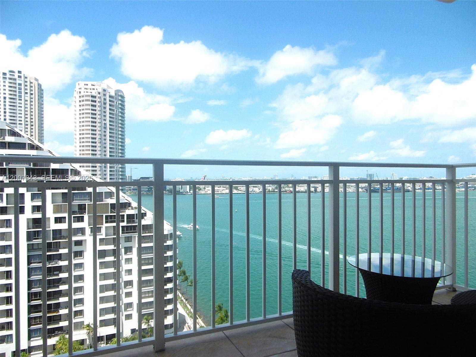 770 Claughton Island Dr 2011 photo 14