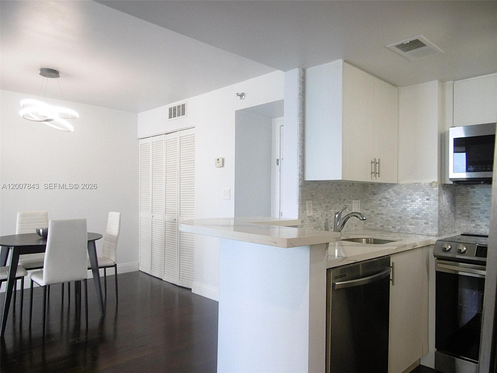 770 Claughton Island Dr 2011 photo 18