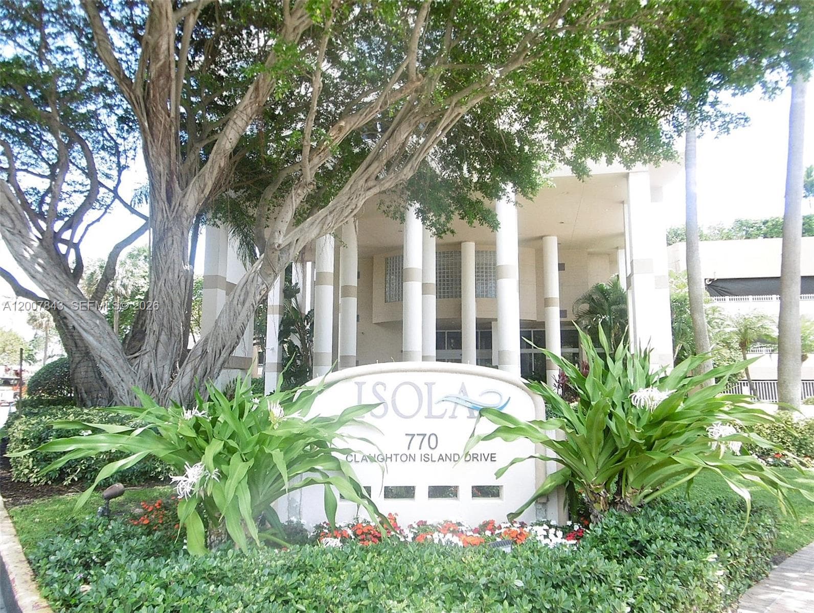 770 Claughton Island Dr 2011 photo 8