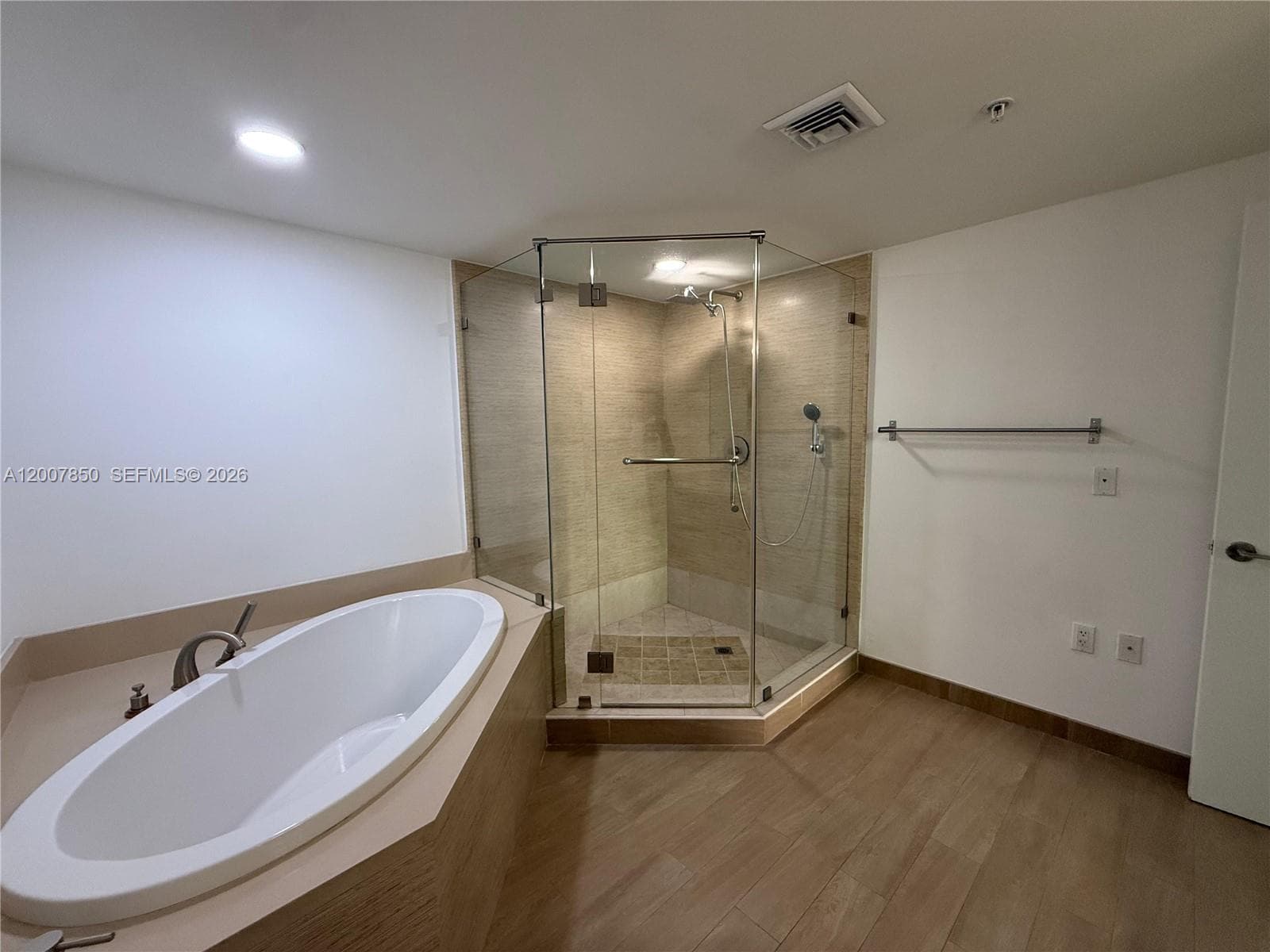 7930 East Dr 1607 photo 20