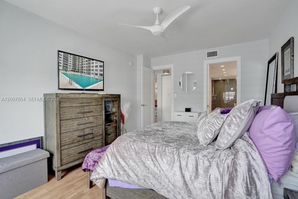 3900 Galt Ocean Dr 1615 photo 23