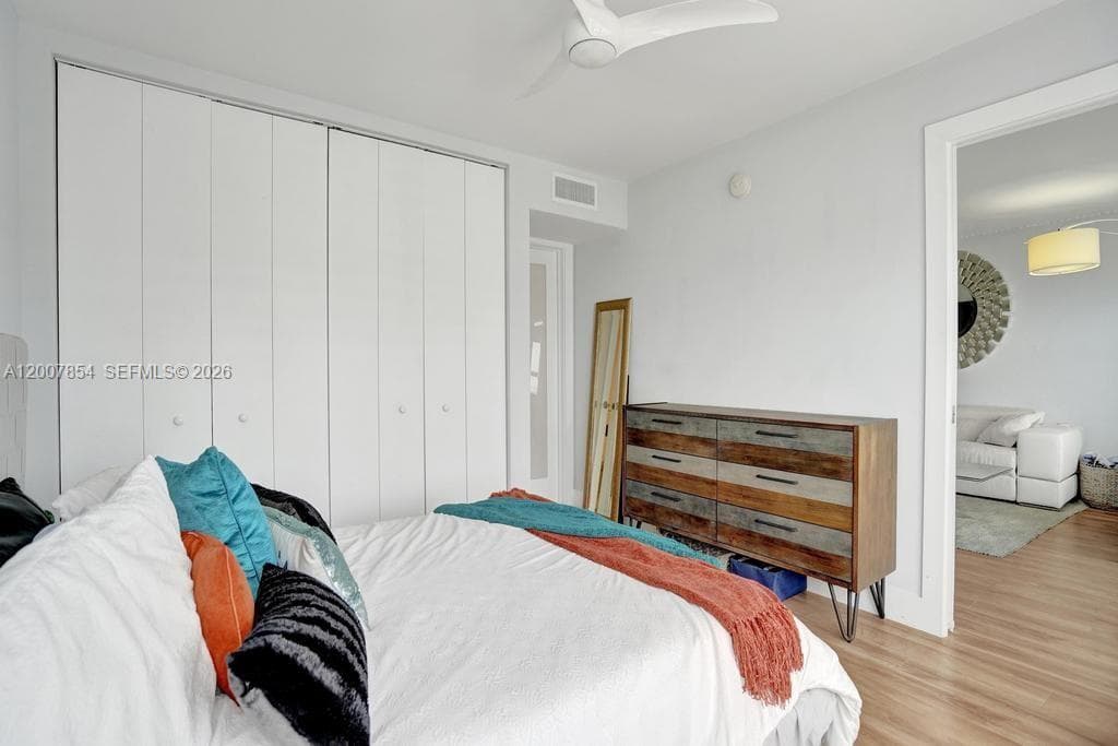 3900 Galt Ocean Dr 1615 photo 16