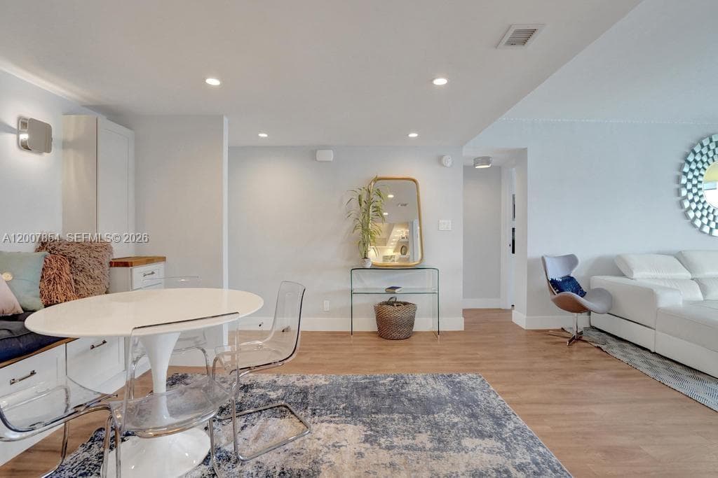 3900 Galt Ocean Dr 1615 photo 5