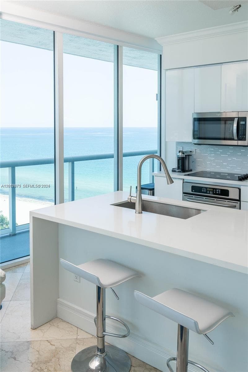 6515 Collins Ave 1609 photo 12