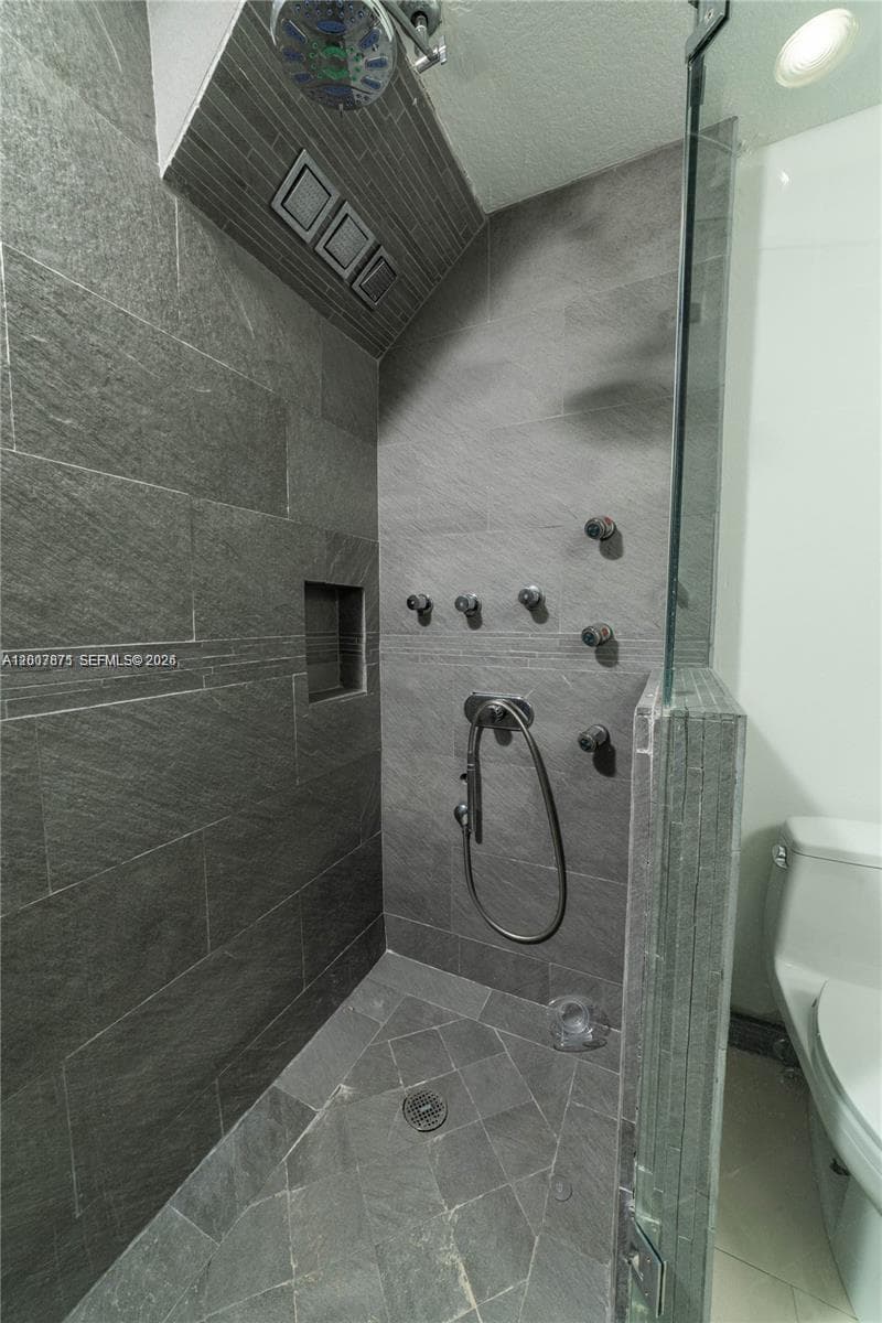 6515 Collins Ave 1609 photo 18