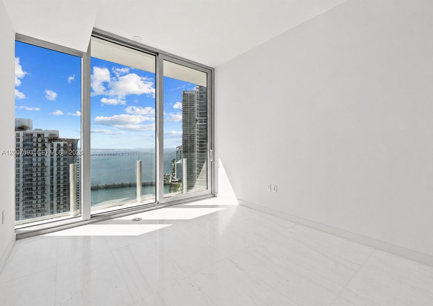 300 Biscayne Boulevard Way 4201E photo 16