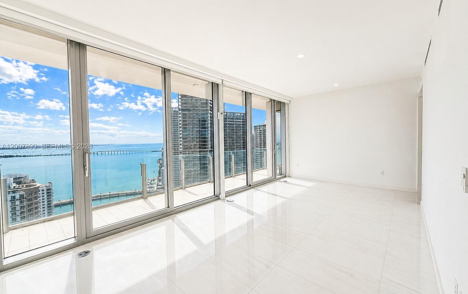 300 Biscayne Boulevard Way 4201E photo 11