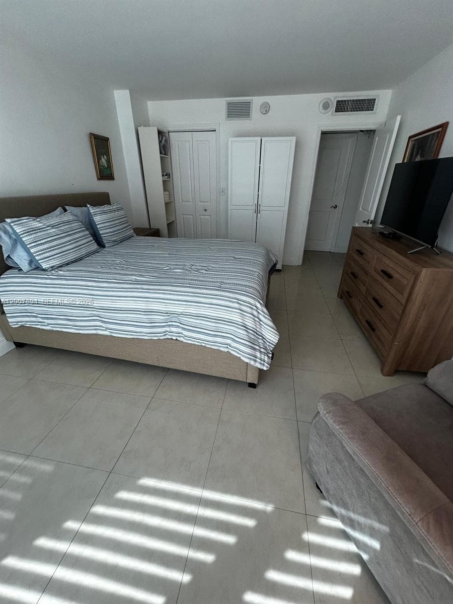 2655 Collins Ave 410 photo 18