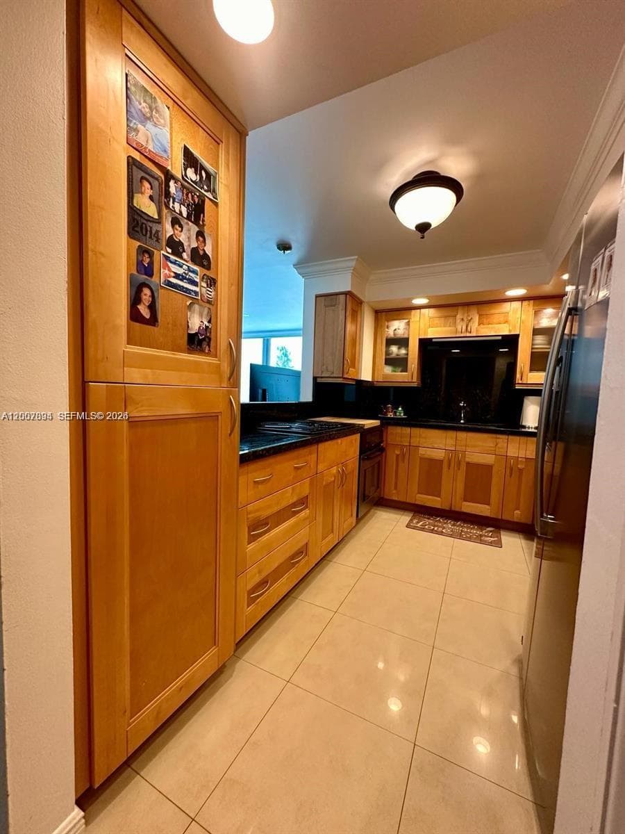 2655 Collins Ave 410 photo 8