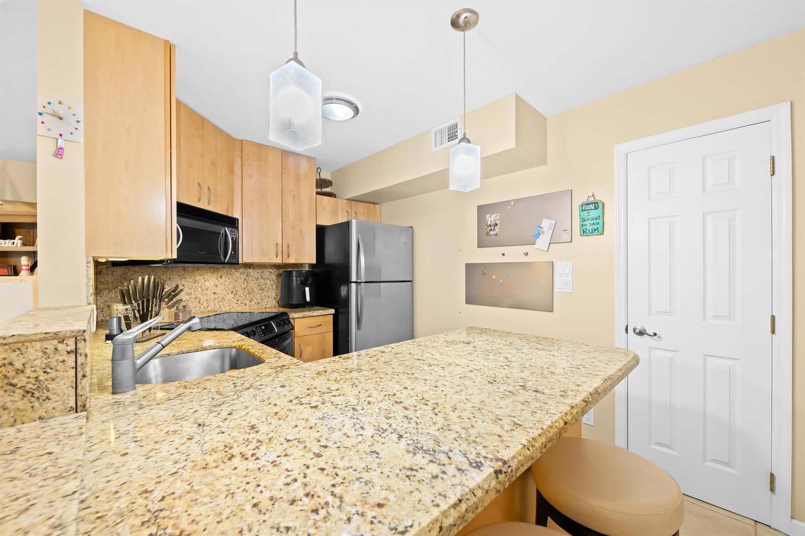 95 N Birch Road 304 photo 11