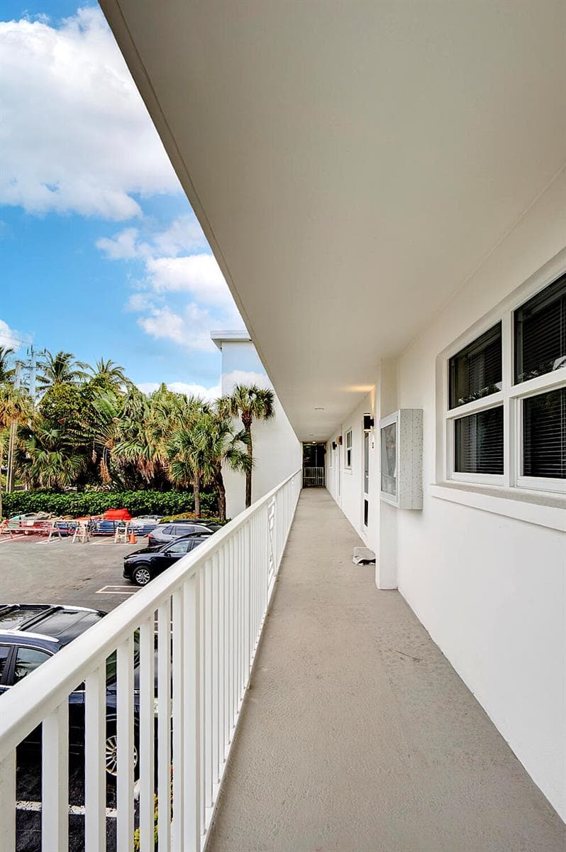1910 S Ocean Boulevard 204 photo 25