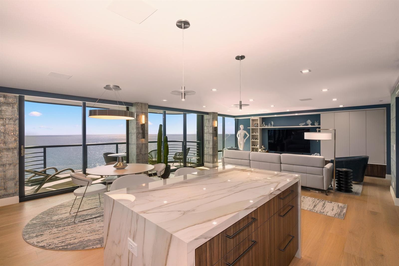 250 S Ocean Boulevard Penthouse F photo 2