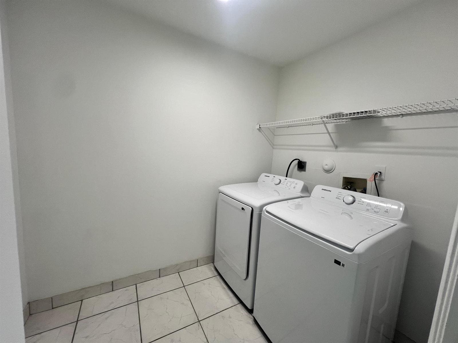 1096 Staghorn Street photo 23