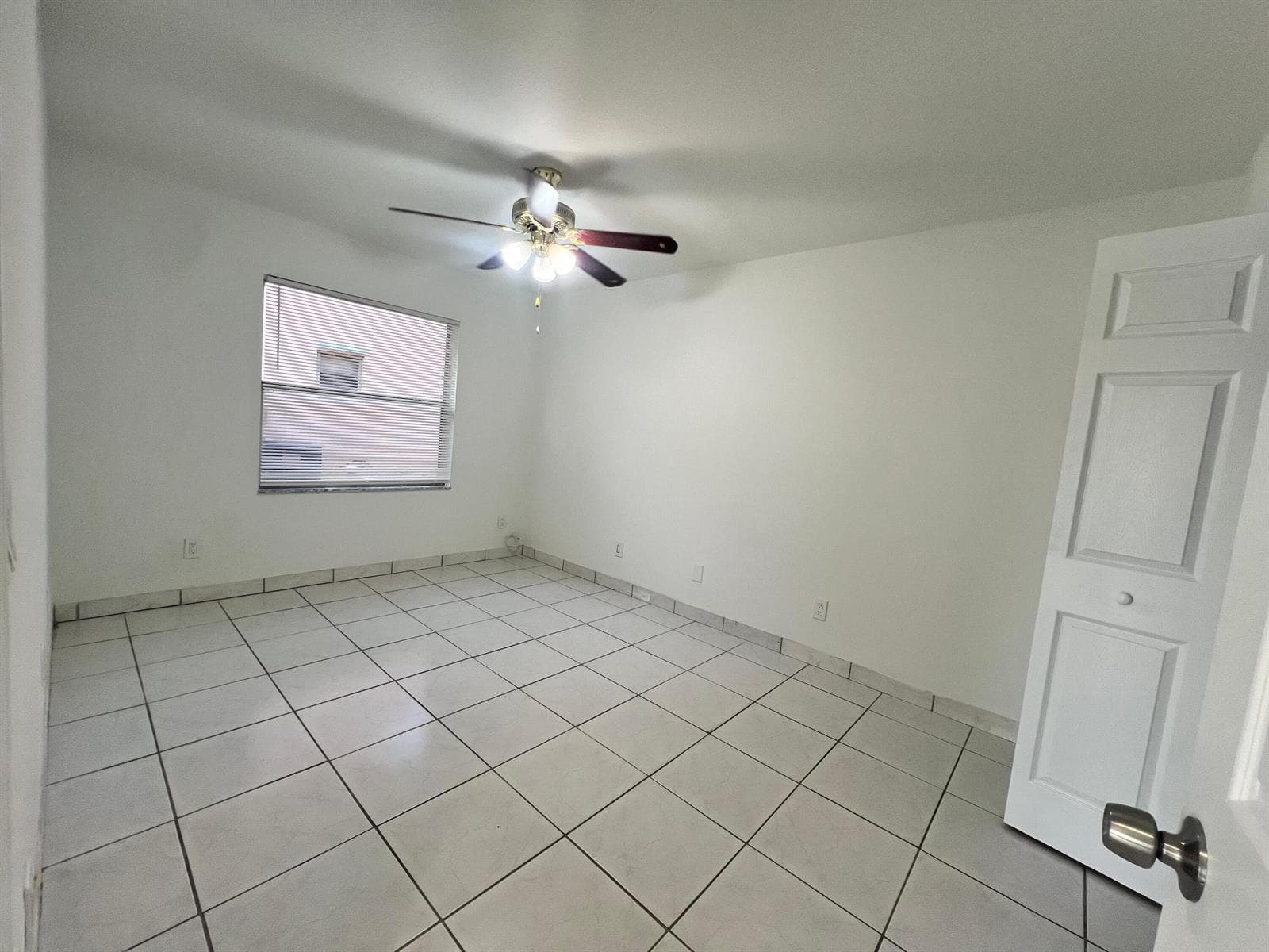 1096 Staghorn Street photo 13