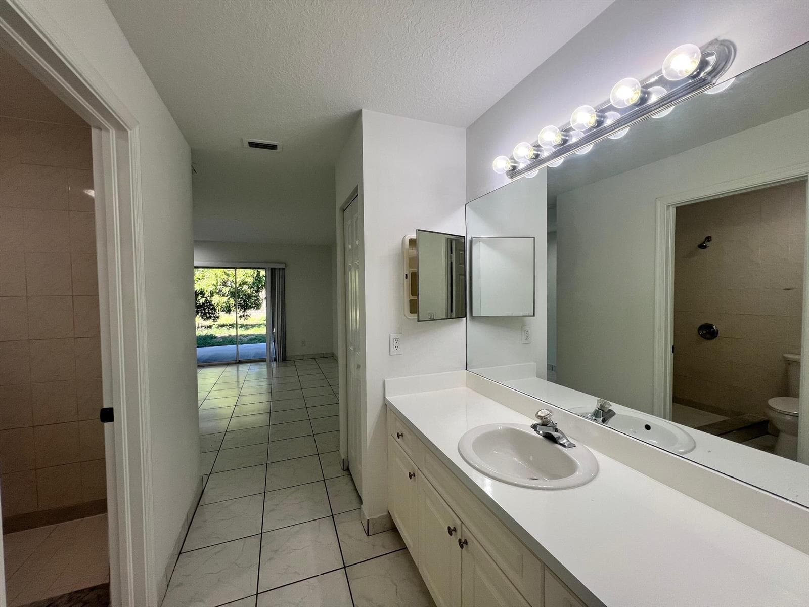 1096 Staghorn Street photo 18