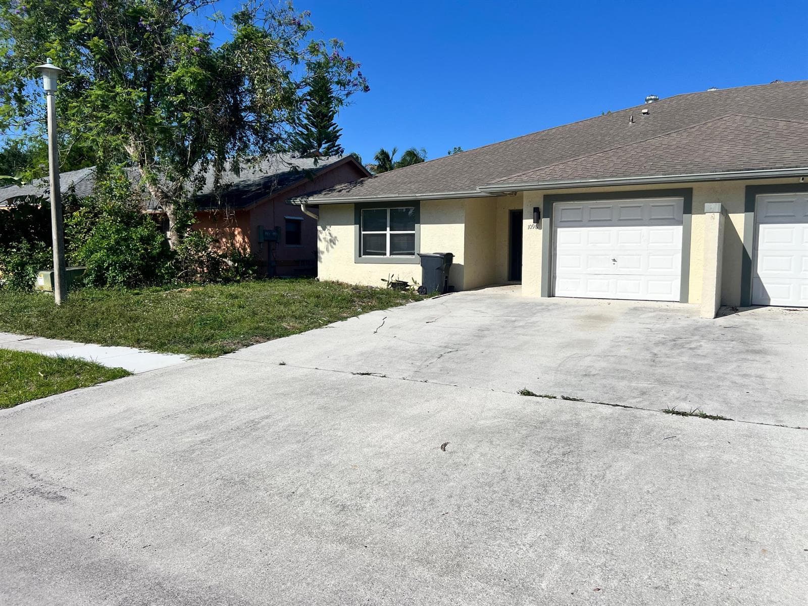 1096 Staghorn Street photo 25