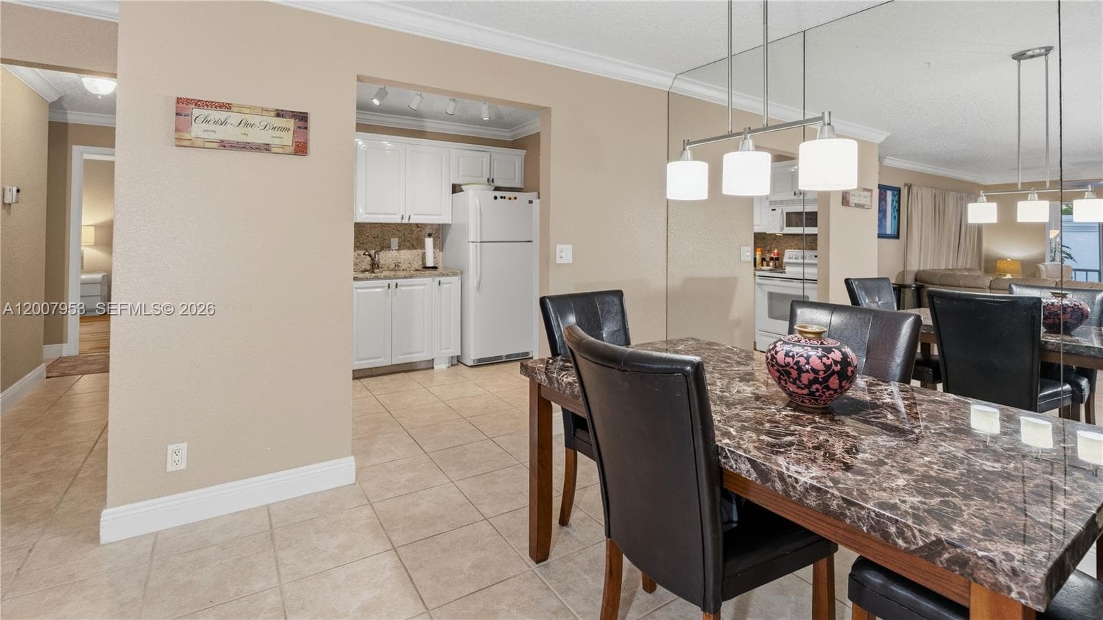 6315 Bay Club Dr 3 photo 4