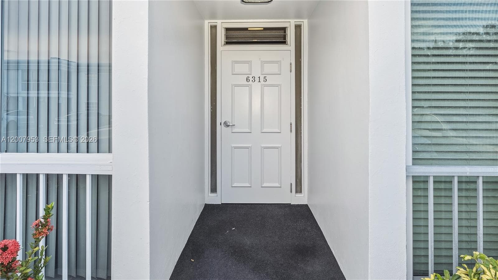 6315 Bay Club Dr 3 photo 4