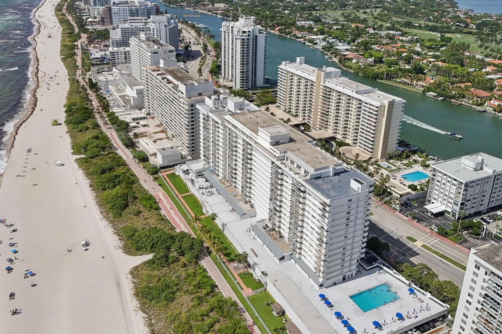5601 Collins Avenue 1716 photo 2