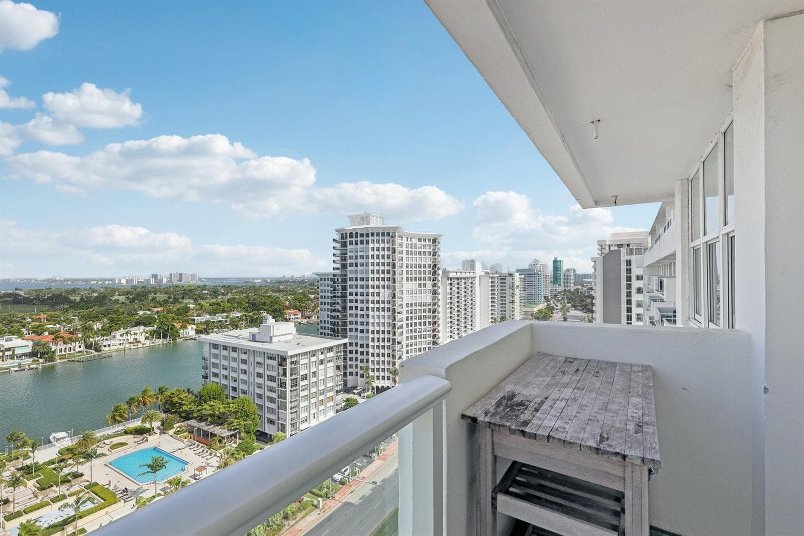 5601 Collins Avenue 1716 photo 6