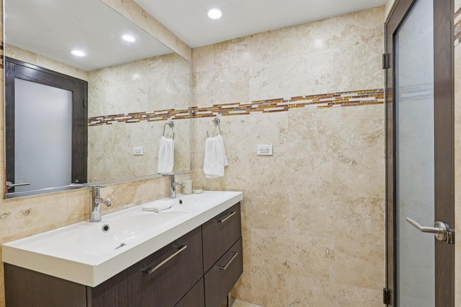 5601 Collins Avenue 1716 photo 24