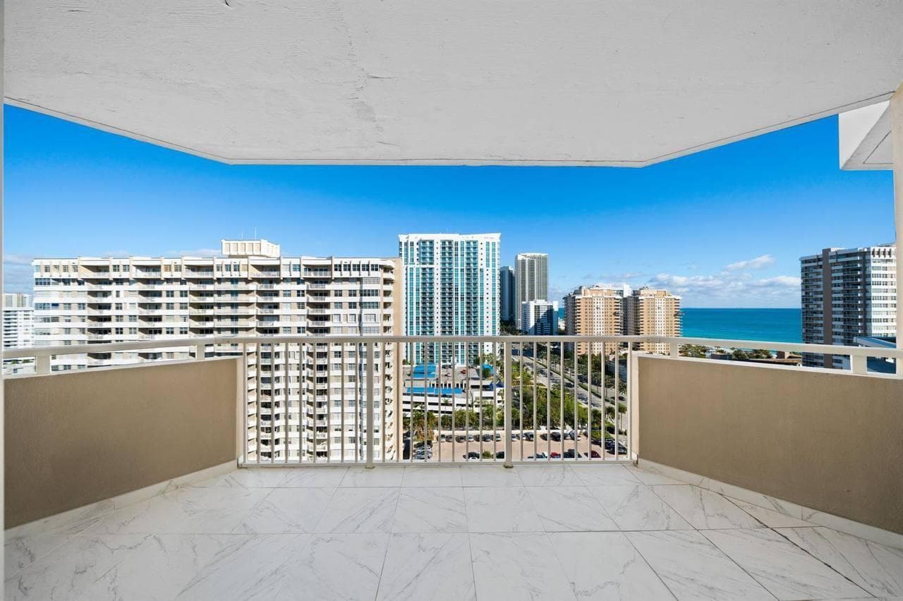 1985 S Ocean Drive 16b photo 3