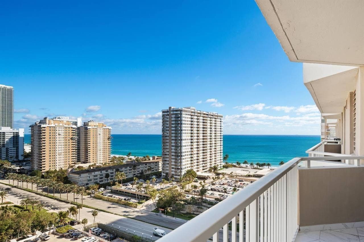 1985 S Ocean Drive 16b photo 1