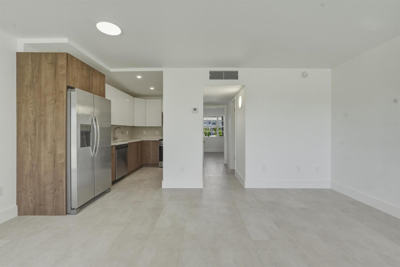700 Pine Drive 105 photo 4