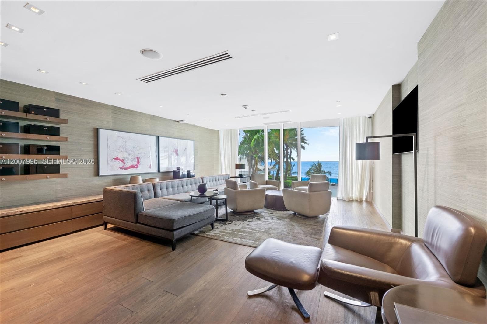 2711 Ocean Dr 606 photo 24