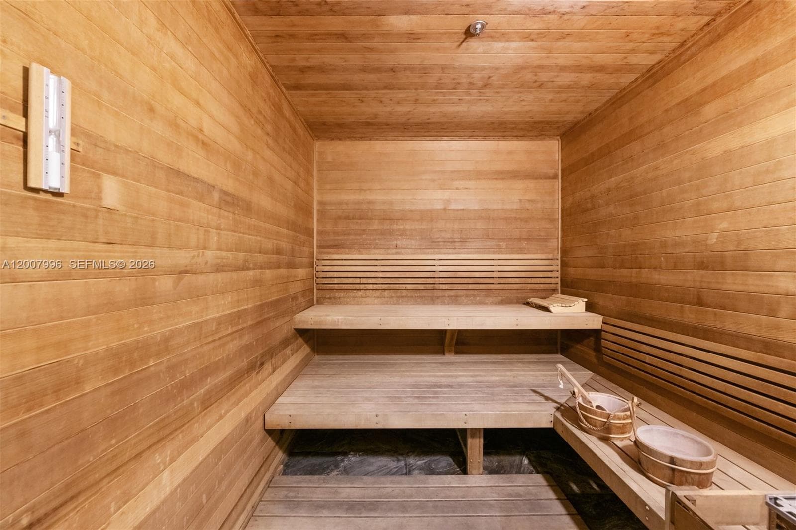 2711 Ocean Dr 606 photo 25