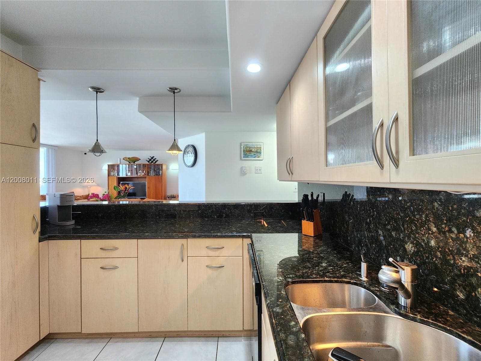 2030 Ocean Dr 2026 photo 13