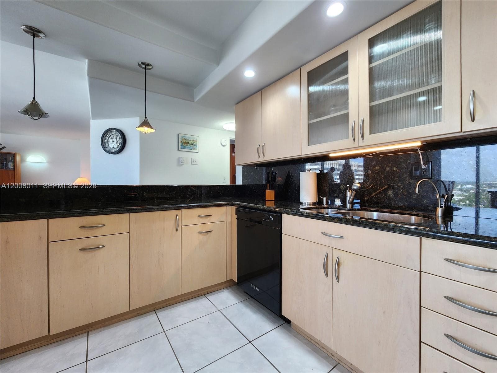 2030 Ocean Dr 2026 photo 12