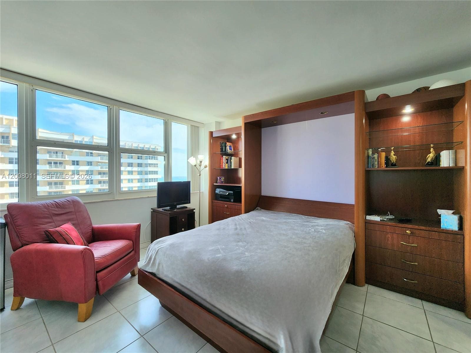 2030 Ocean Dr 2026 photo 21