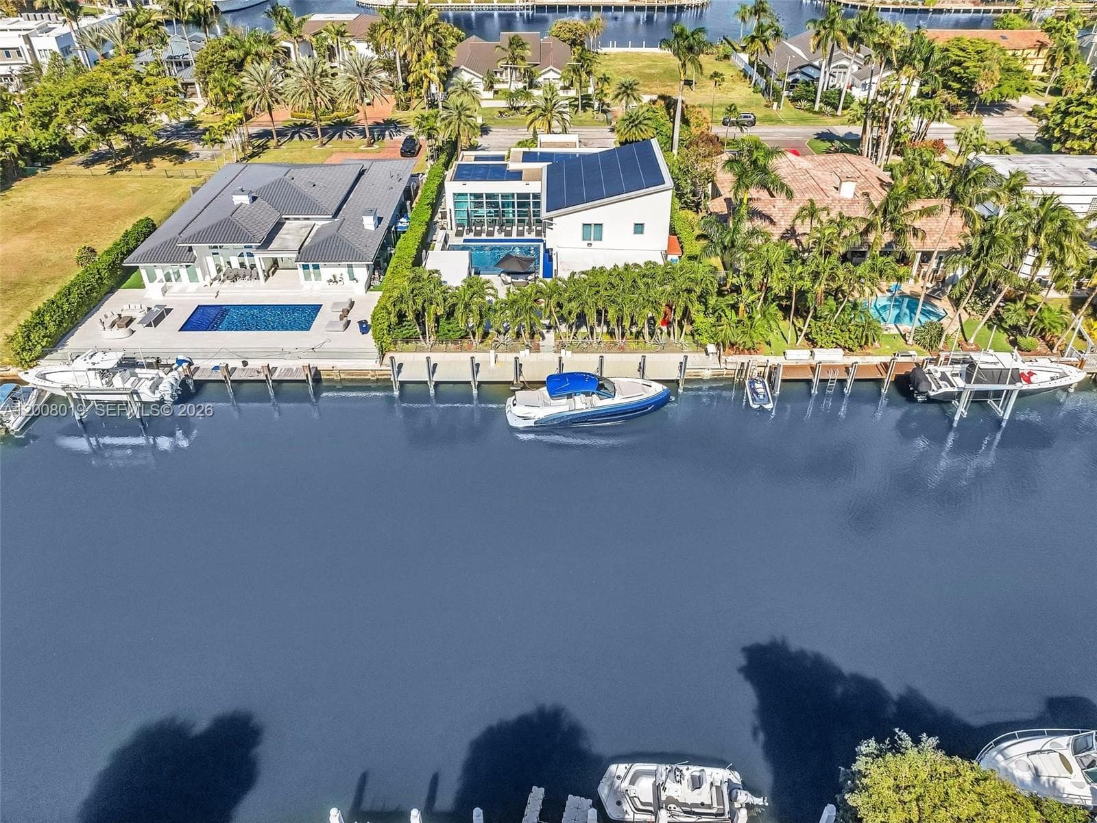 307 Holiday Dr photo 14