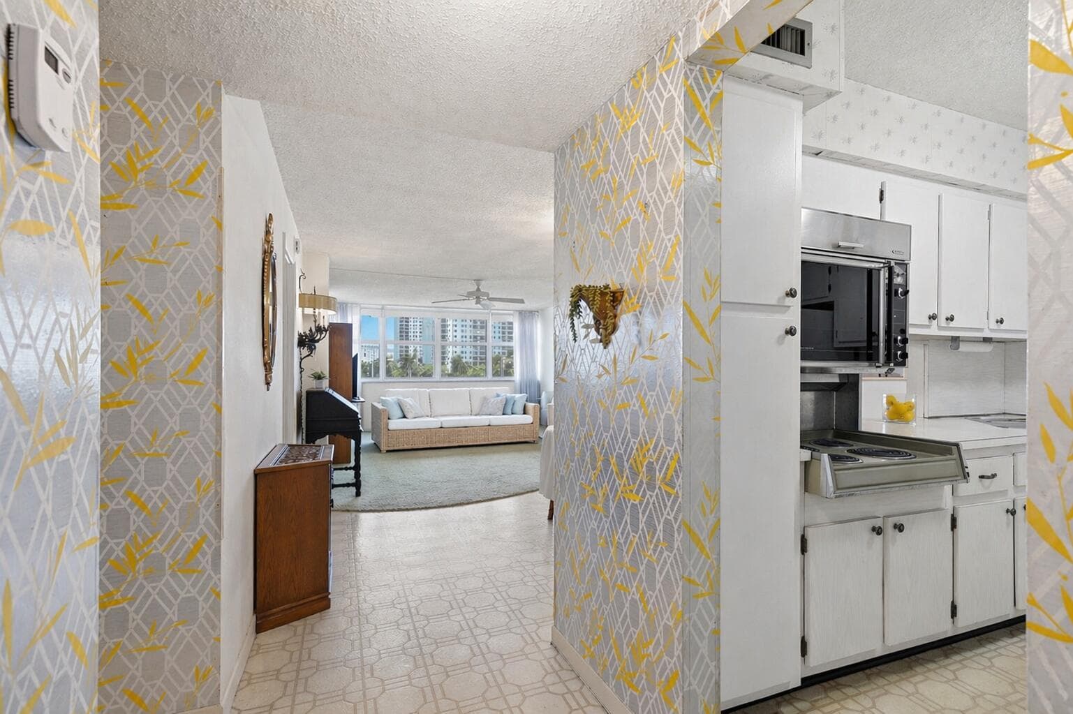 1400 S Ocean Drive 303 photo 8