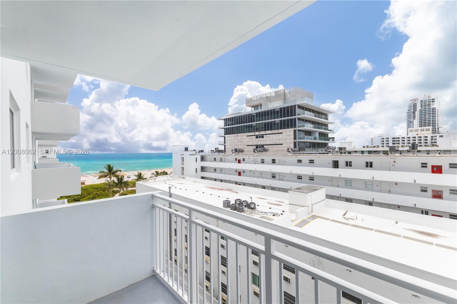 345 Ocean Dr 708 photo 5