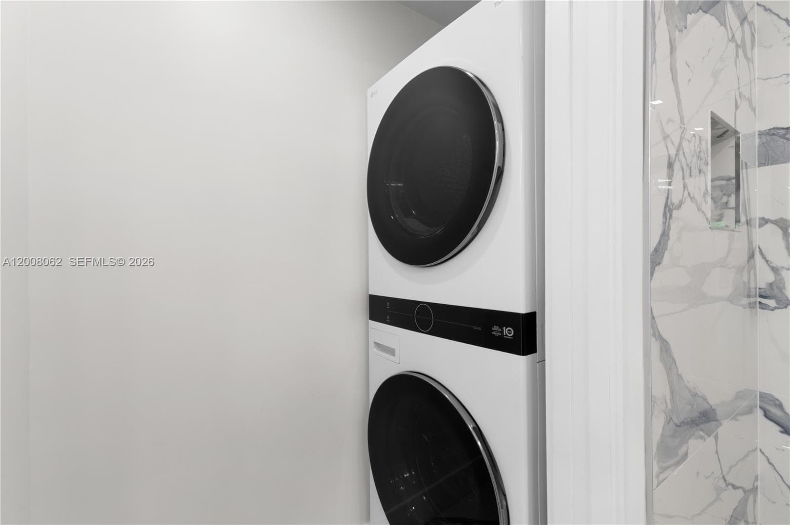 345 Ocean Dr 708 photo 9