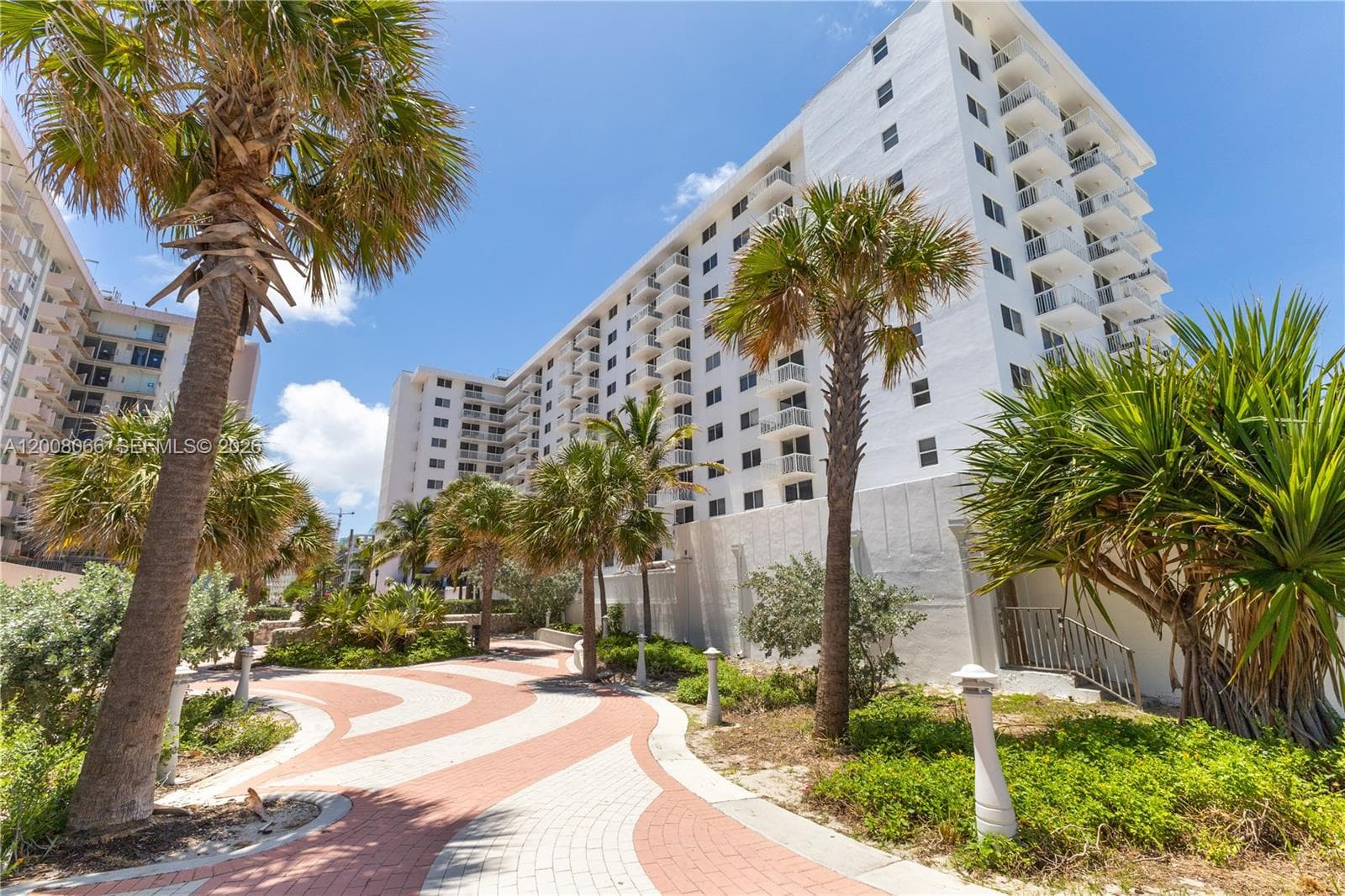 401 Ocean Dr 919 photo 16