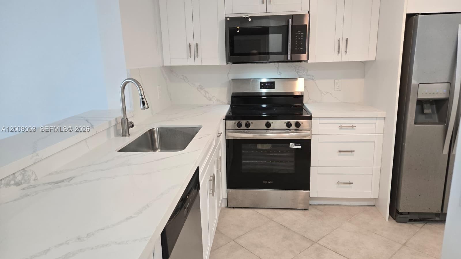 110 Shore Dr 4E photo 4