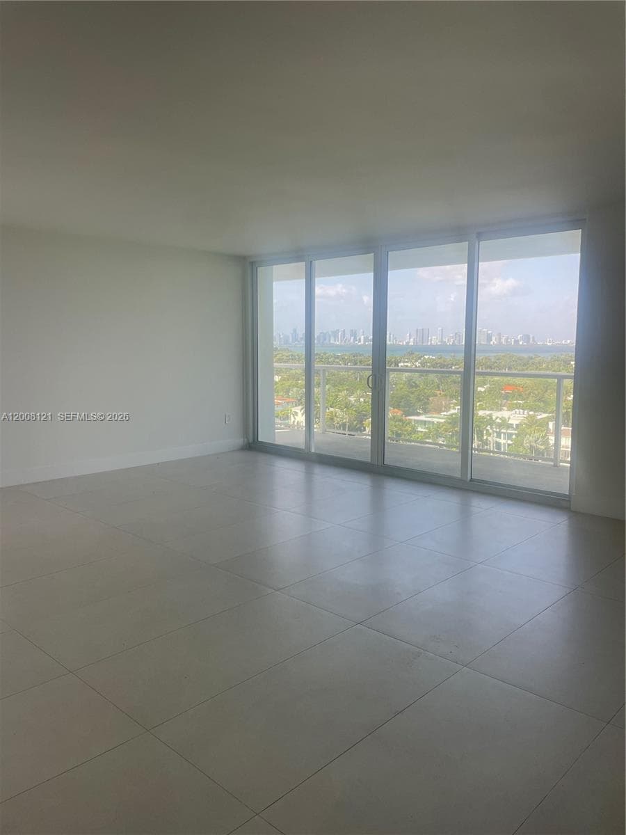 5750 Collins Ave 14B photo 17