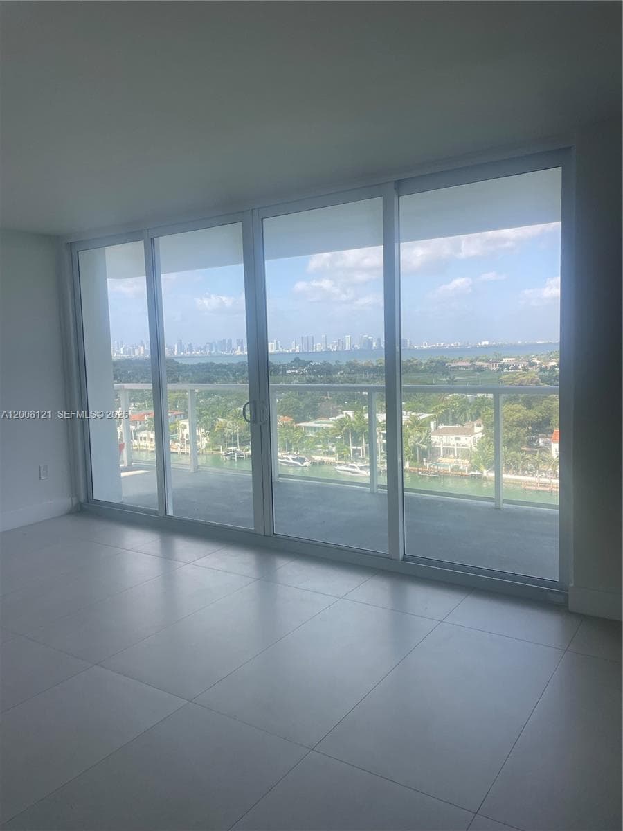 5750 Collins Ave 14B photo 16