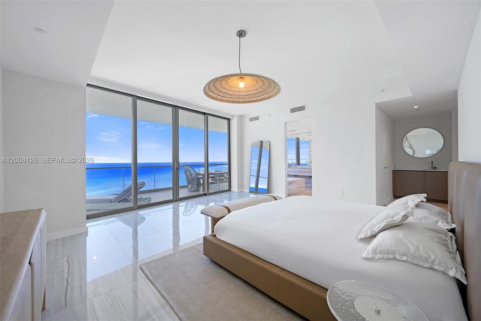 18975 Collins Ave 700 photo 7