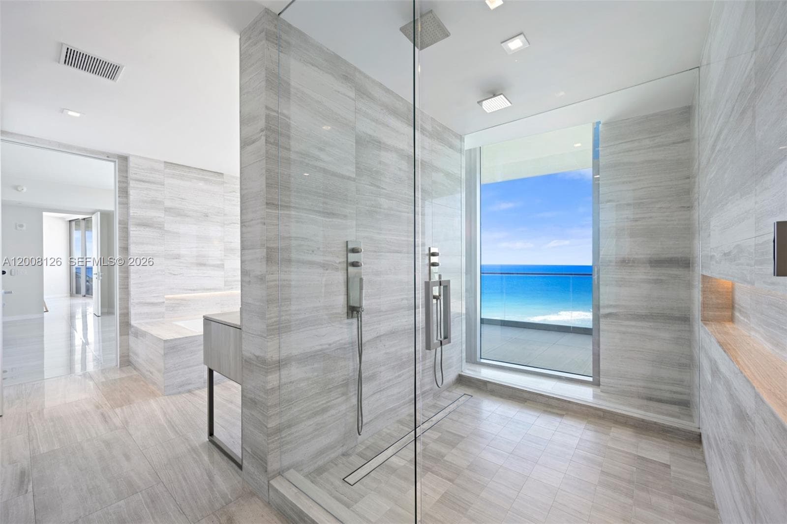 18975 Collins Ave 700 photo 10