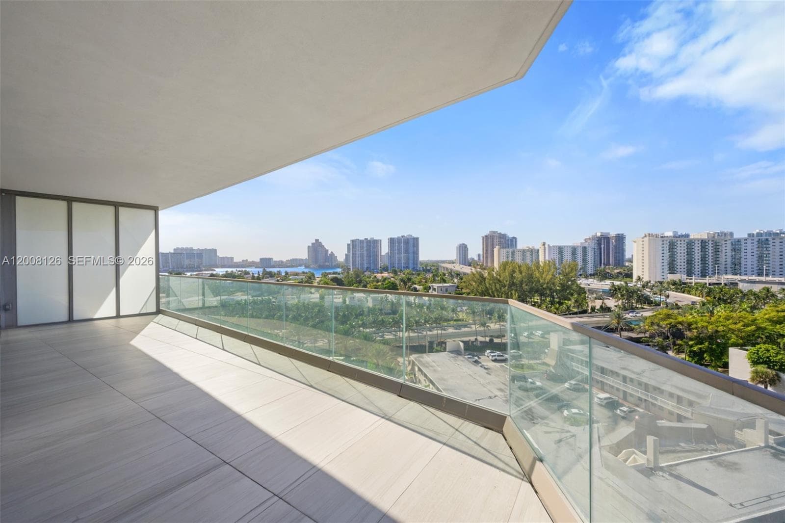 18975 Collins Ave 700 photo 18