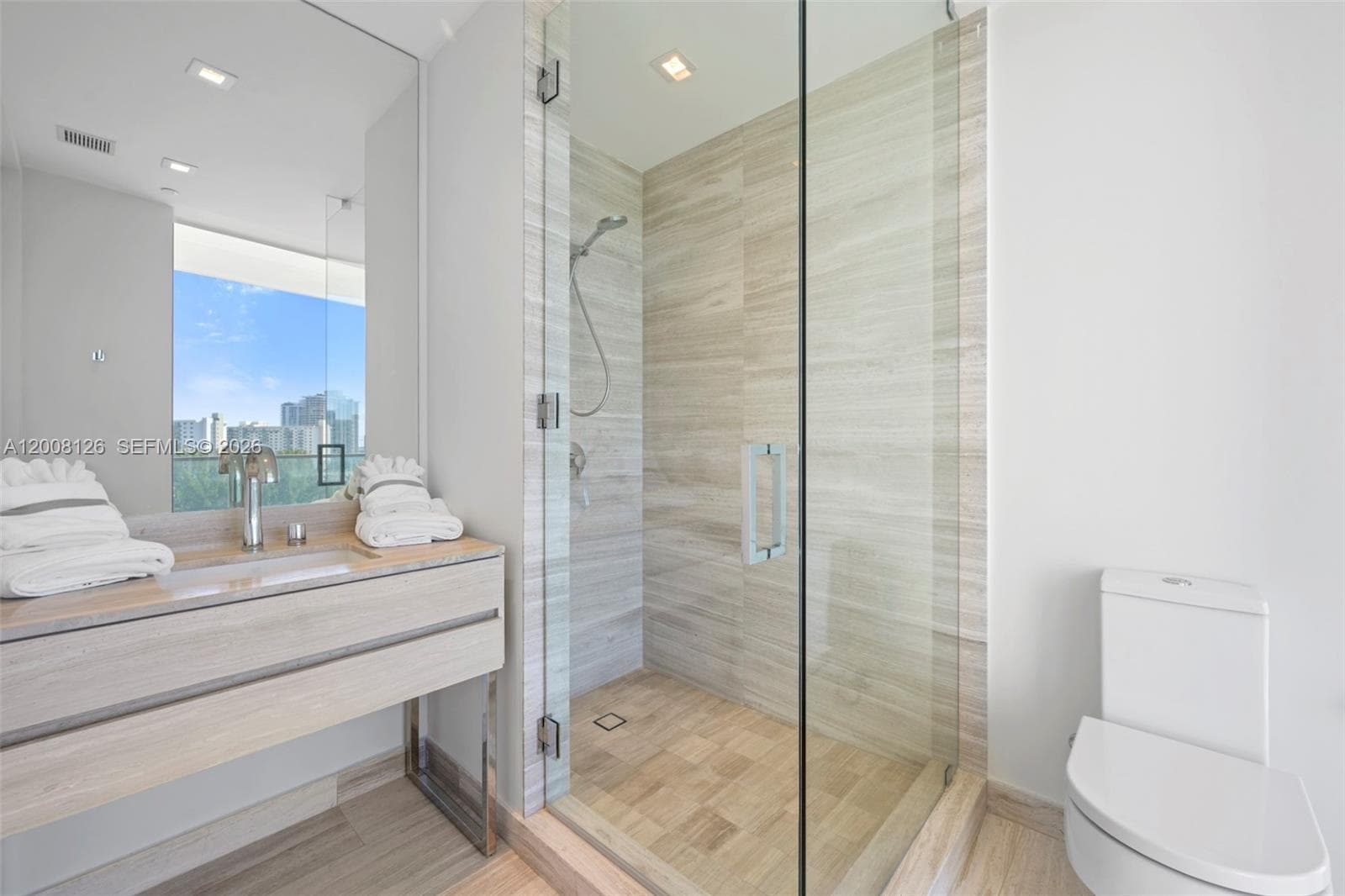 18975 Collins Ave 700 photo 15